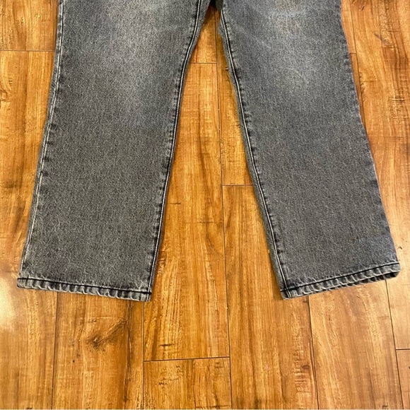 CABI Women’s Gray Wash 100% BF Boyfriend Ankle Denim Jean Size 12 - Picture 4 of 14